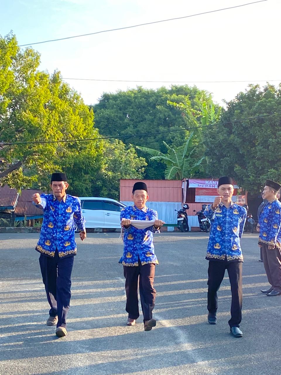 Upacara Pengibaran dan Penurunan Bendera di Halaman Kantor Dinas Ketahanan Pangan dalam rangka HUT RI Ke-81  tanggal 17 Agustus 2026